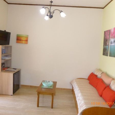 Bungalows Niki Acharavi  Buitenkant foto