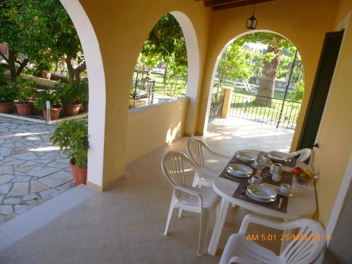 Bungalows Niki Acharavi  Buitenkant foto