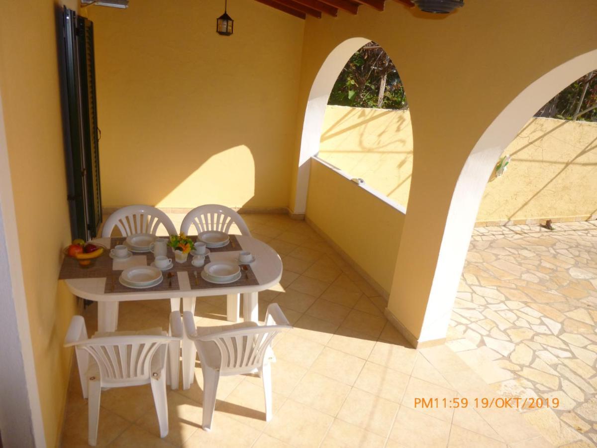 Bungalows Niki Acharavi  Buitenkant foto